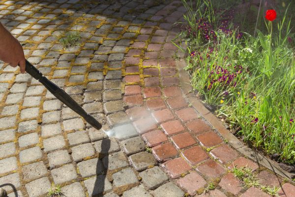 Cost of Walkway Cleaning Service in Shawnee