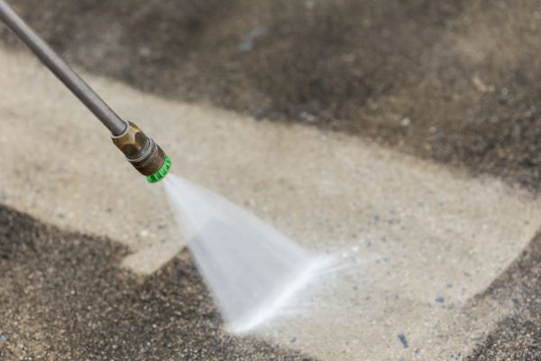 Cost of Garage Floor Power Washing in Shawnee