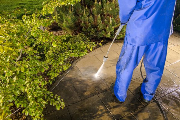 Cost of Hardscape Cleaning in Shawnee