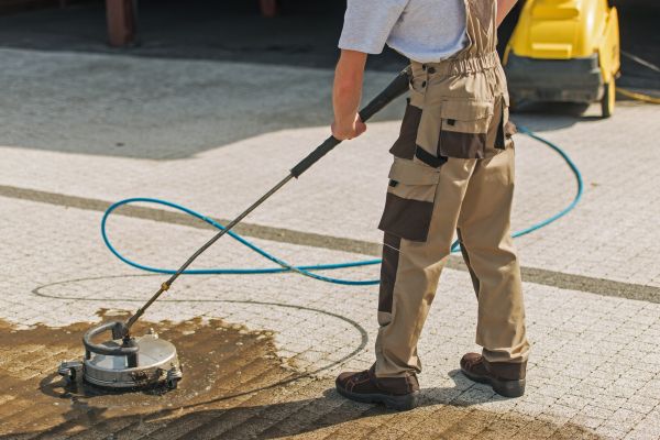 Cost of Townhouse Driveway Cleaning in Shawnee