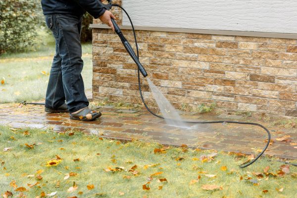Cost of Residential Powerwashing in Shawnee
